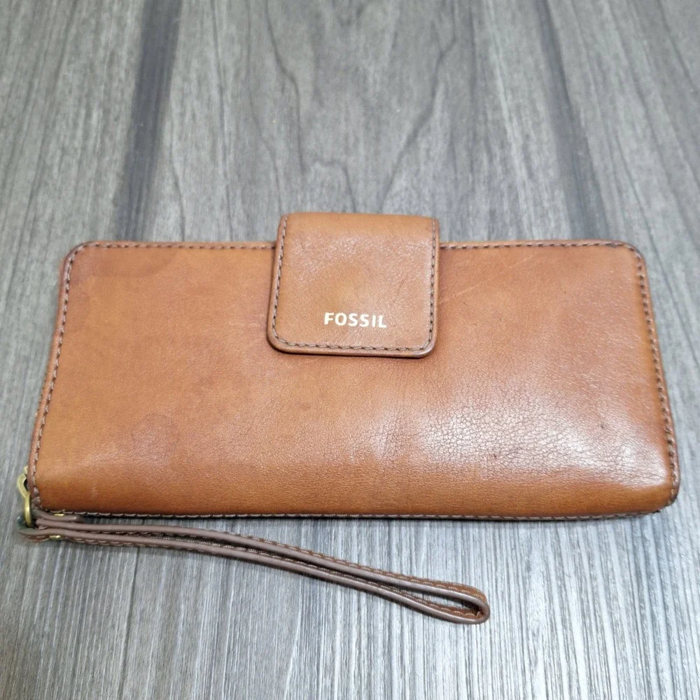 Fossil Logan Brown Leather Bifold Clutch Wristlet Wallet with ID Window SL7828